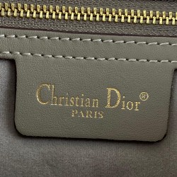 CHRİSTİAN DİOR SADDLE EMBOSSED CALFSKİN BAG VİZON