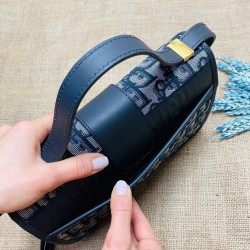 CHRİSTİAN DİOR 30 MONTAİGNE BAG