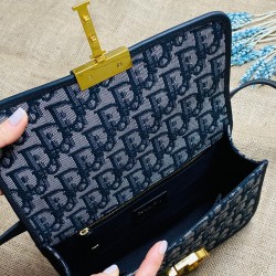 CHRİSTİAN DİOR 30 MONTAİGNE BAG