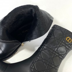 CHRİSTİAN DİOR QUİLTED CANNAGE BOOTS 