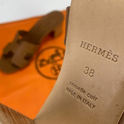 HERMES OASİS SANDALS HAKİKİ DERİ TOPUKLU TERLİK TABA