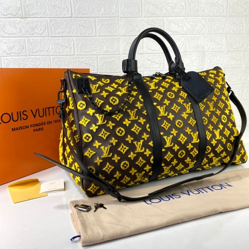 LOUİS VUİTTON KEEPALL TRİANGLE BANDOULİER MONOGRAM TUFFETAGE 50
