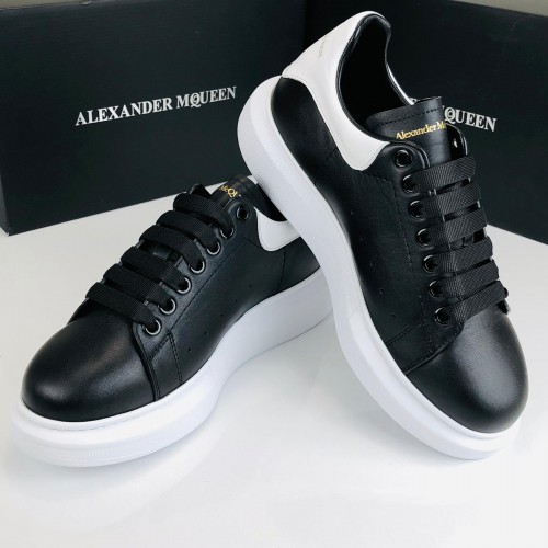 ALEXANDER MCQUEEN HAKİKİ DERİ ERKEK SNEAKER SİYAH-BEYAZ